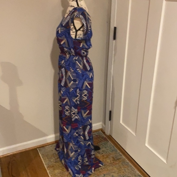Everly Maxi Dress Size Small - Picture 3 of 8
